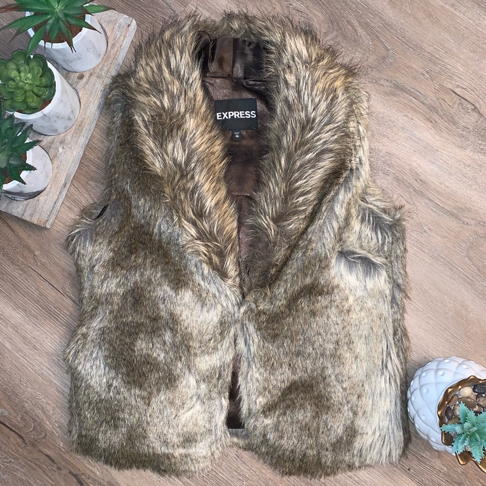 EXPRESS faux fur vest